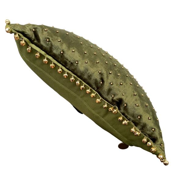 Pier 1 Green Velvet Throw Pillow Gold Beads Jingle Bell on Border Edge READ - Picture 3 of 14